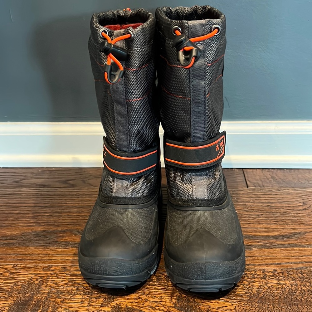 Kamik boys winter snow boots - SIZE 2